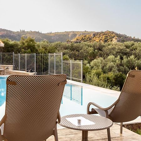 Olympia Zervea Studios With Pool - Apartment Kardhamili Exteriör bild